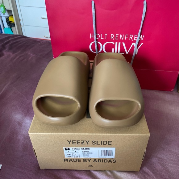 YEEZY SLIDE CORE - Picture 2 of 3